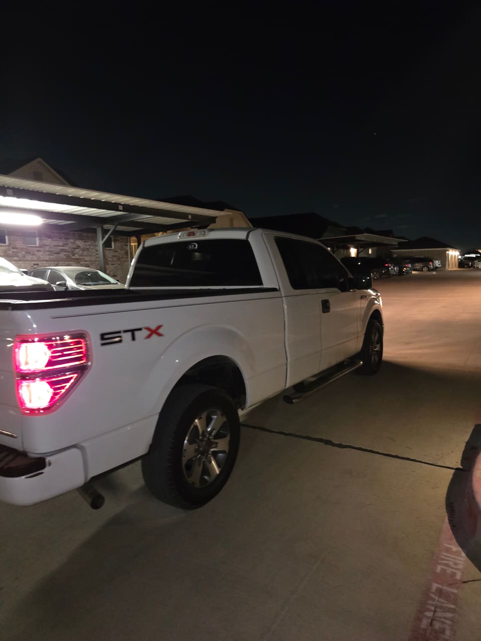 FE Logistics professional hauling truck serving Dallas-Fort Worth, Texas